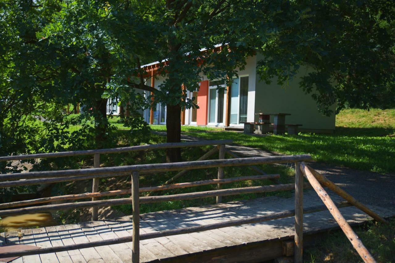 Penzion Amfík Bukovina Popovice  Exterior foto